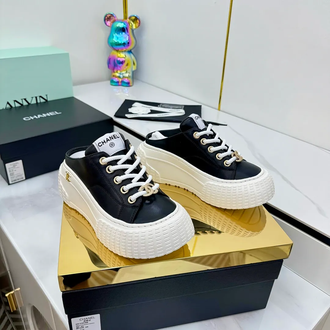 👟👟Ex-factory price 620👟👟 Chanel bread shoes ~ original calfskin panda shoes Chanel 25C latest hot style panda black and white sports shoes casual sneakers Xiaoxiang hot item classic black and white panda color coco girls must pay Fabric: original custom mixed sheepskin lining: original imported breathable mesh lining outsole: Original molded rubber + TPU combination Size: Women's 35-41 👉 👉 👉